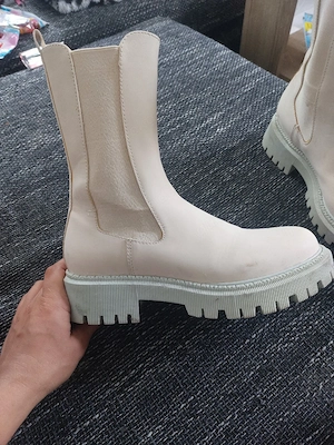 cremefarbene Boots GR. 39 Bild 2