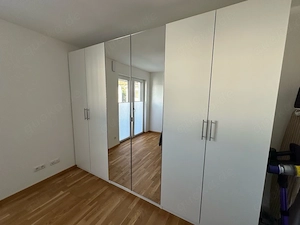 Kleiderschrank