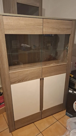 Vitrine Schrank Holzoptik mit Glasfront 2x.  Zu verschenken 