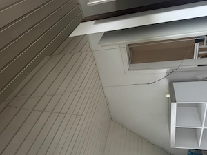 Kleiderschrank zu verschenken
