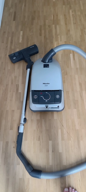 Verkaufe ein Staubsauger von Miele. 1500 Watt
