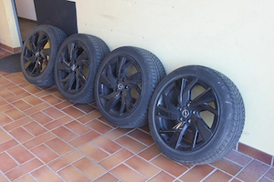 OPEL Astra   Winterreifen auf OPEL Leichtmetallfelgen 225  45 R17