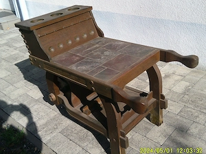rustikaler Barwagen Bild 2