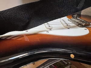 squier by fender bullet strat s n CY03050609 inkl.Verstärker uvm. Bild 10
