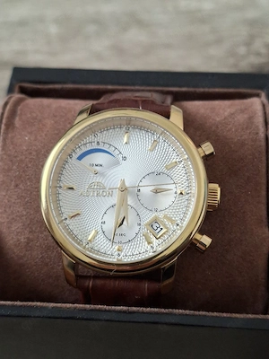 Herrenuhr Astron Chronograph Goldfarbe