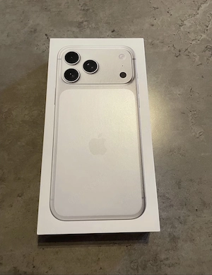 Apple iPhone 17 Pro Max with 256 GB 
