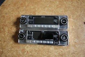 2 Displays für Auna und Caliber Retro Autoradio.