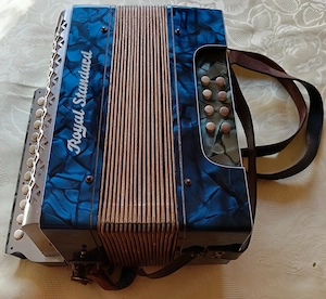  Vintage Royal Standard Akkordeon Stradella 21 8 Bild 1