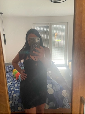 Schwarzes kurzes Kleid Gr 38