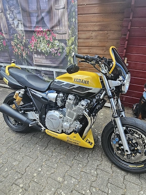 Yamaha XJR 1300