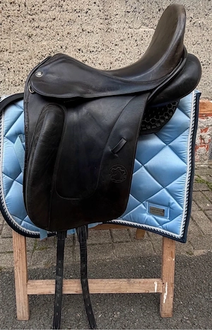 Henning Dressursattel