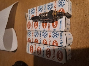 4 Stk Glühkerzen Golf 2 td(vor 1990 produziert) Org VW -Qualität