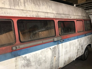 Mercedes-Benz 207 D  Bremer  Hochdach   Oldtimer   z: Zt. ohne Motor & Kühler