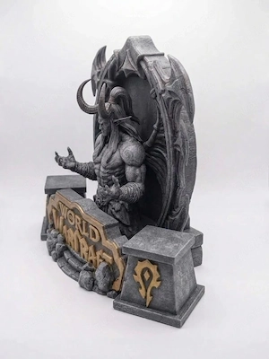 World of Warcraft Illidan Statue   Display Aufsteller   Horde & Allianz