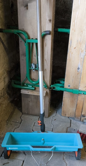 Freischneider, Erdbohrer, Heckenschere, Vertikutierer, Dewalt Trennsäge usw. Bild 4