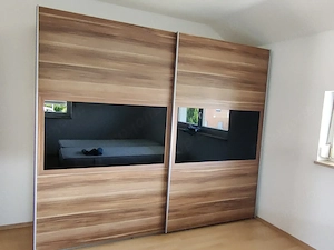 Schlafzimmerschrank m. Schiebetüren, Nussbaum, 252 x 63,5 x 213,5