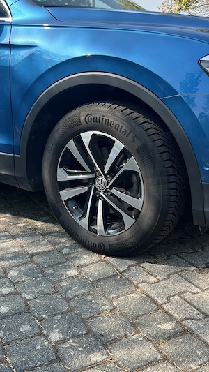 Tiguan IQ.Drive, 1,5 TSI, Caribbean Blue Metallic, unfallfrei, TÜV neu, Pano, AHK Bild 3