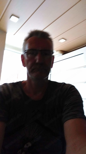 Ich suche asiatische Sie bis 45 Jahren im Raum DO