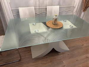 Eleganter Glas-Esstisch in Weiß   180   99 cm