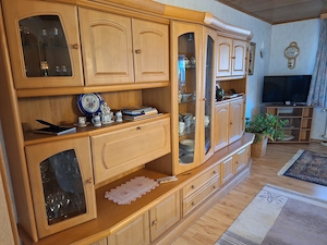 Wohnzimmerschrank
