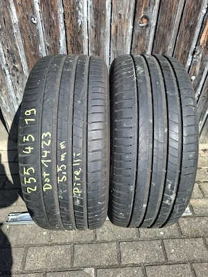 2x 255 45R19 100V Pirelli Sommerreifen 5,5mm Dot 1423
