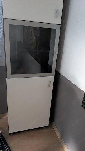 sehr gut erhaltene Schränke  Bild 4