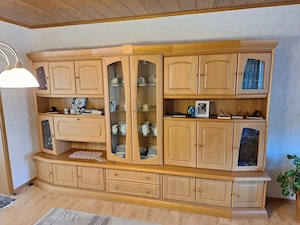 Wohnzimmerschrank