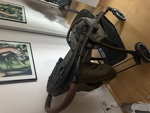 Kinderwagen abzugeben 