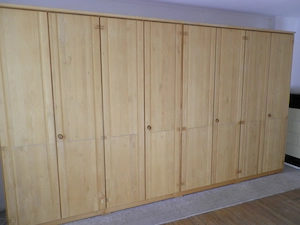 Kleiderschrank massiv Holz, 8 türig, Breite 400 cm