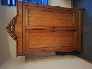 Antiker Schrank 1870