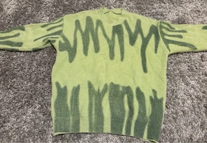 Grüner Strickpullover mit abstraktem Muster Gr. M-L
