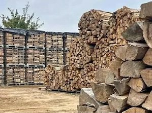 trockenes Brennholz 