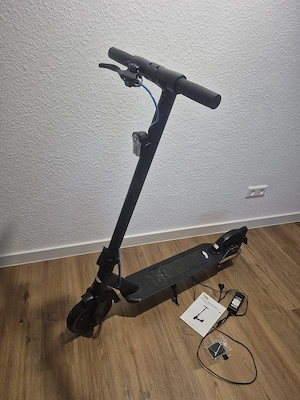 E-Scooter E-Roller mit Straßenzulassung "wenig benutzt, top Zustand"