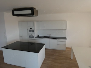 Häcker Designküche mit Insel, Miele Liebherr-Geräten - Granit