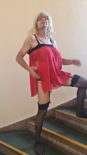 DWT In Berlin sucht Perversen alten Mann aus  Berlin hier !