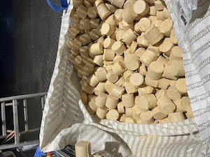 Gepresste Holzbriketts in Big Bags