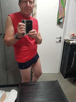 Suche geiles Girl für treffs