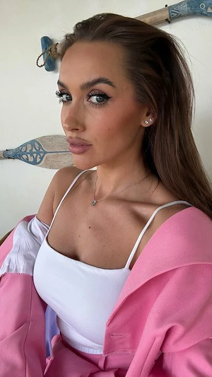 Mein Name ist sandrine, ich bin eine sexy und attraktive Frau.