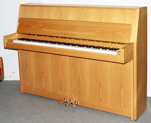 Klavier Yamaha M 110 N, Nr. E252665, Baujahr 1993, 5 Jahre Garantie