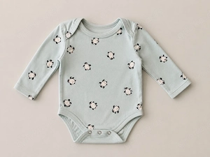 Baby Body Langarm mit Pinguin- Muster hellblau- Größe 68