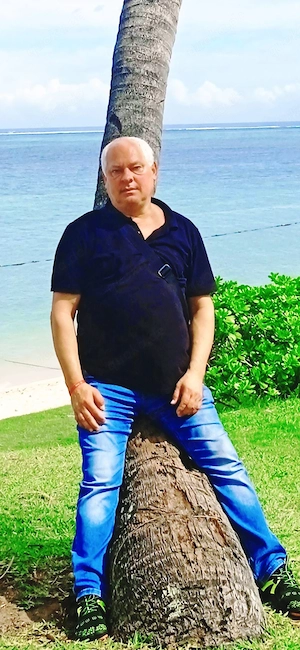 Frau mit kleiner Oberweite gesucht 