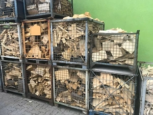 Brennholz Anzündholz Lose oder in Leihgitterbox