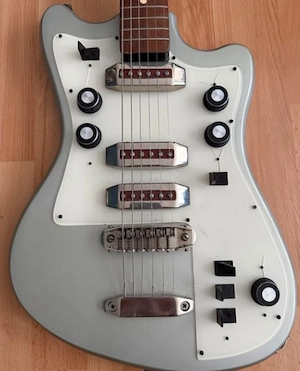 Formanta Solo II   seltene sowjetische Vintage-E-Gitarre 