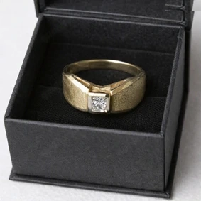 Siegelring mit einem Brillanten 0,15 ct. W SI in 585er-Gelbgold Bild 3