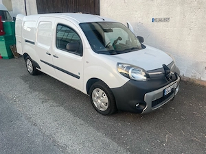 kangoo Z.E Maxi mit AHK