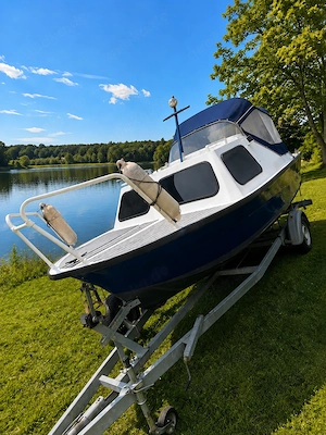 Kajütboot mit Yamaha-Motor 9,9 PS und Harbeck-Trailer gebraucht Bild 2