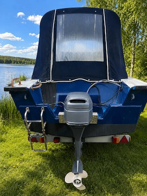 Kajütboot mit Yamaha-Motor 9,9 PS und Harbeck-Trailer gebraucht Bild 3