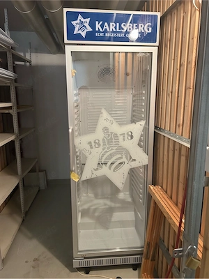 Getränkekühlschrank mit Glastür