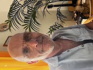 Vitaler Senior (60, MD B) sucht junge Frau für zärtliche Beziehung & Naturerlebnisse