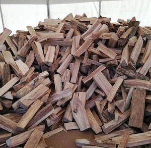 Trockenes Brennholz